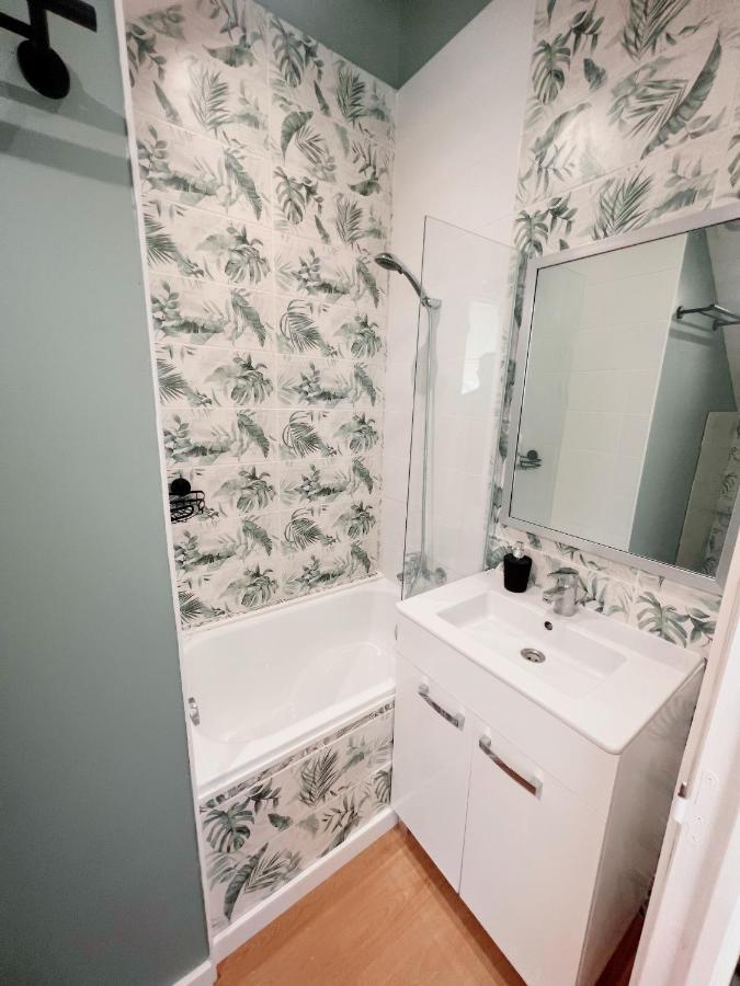 Appartement T2 Quartier Calme / Parking Gratuit Saint-Julien-les-Villas Екстер'єр фото